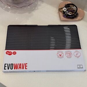 Tech21 EvoWave Charcoal Laptop Cover